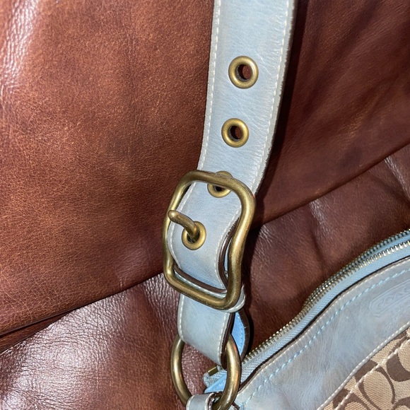 Authentic Coach Crossbody purse - Picture 3 of 5